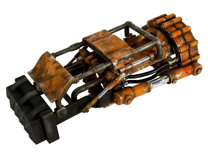 Replika zbrane Fallout - Power Fist (45 cm)